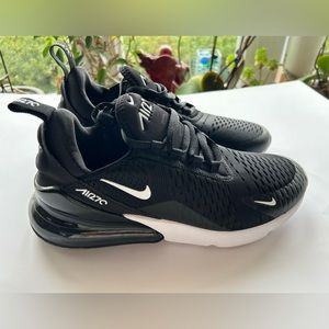 WOMEN'S NIKE AIR MAX 270 CASUAL SHOES